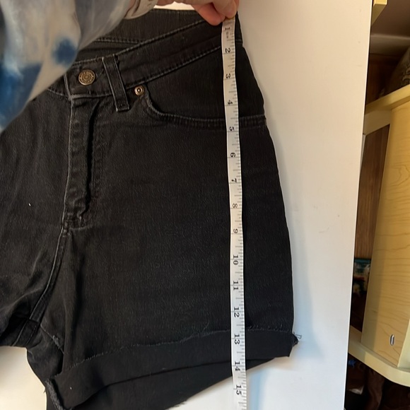 Vintage High Rise Lee Denim Shorts - Picture 5 of 6